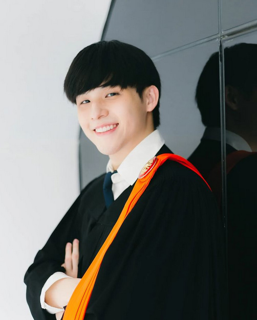 ดารารับปริญญา