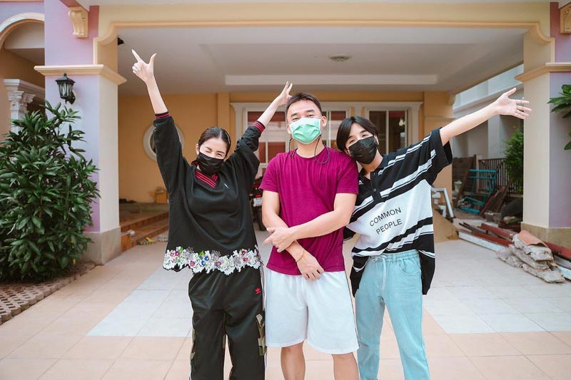 ใบเตย ลุกซ์