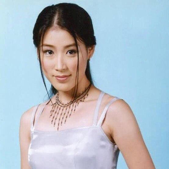 เอิร์น จิรวรรณ ประวัติ