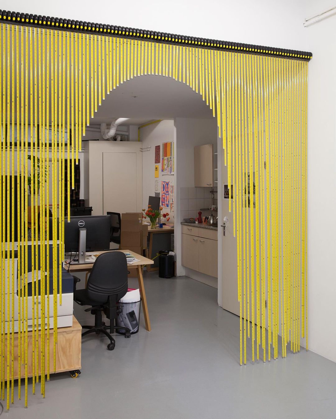 ม่านประตู