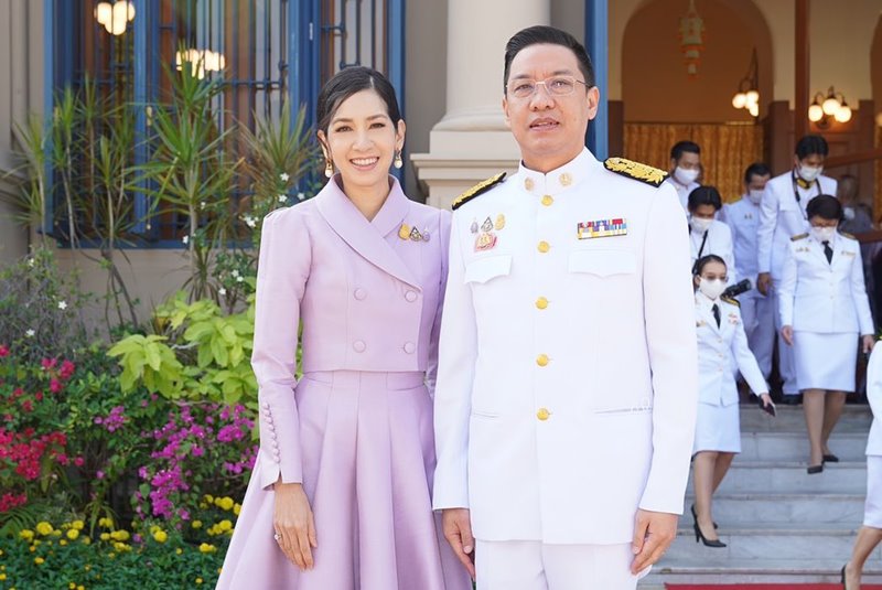 นุสบา พุทธิพงษ์