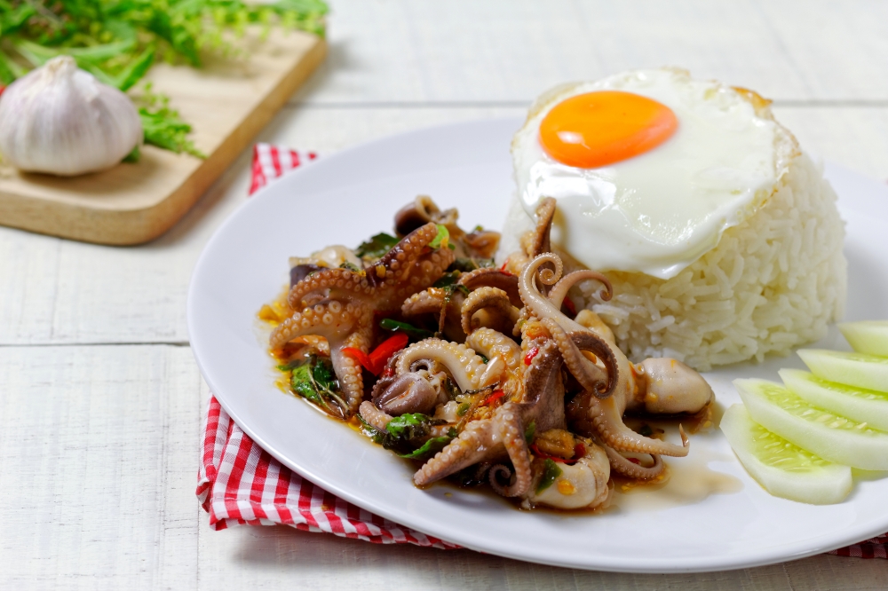 สูตรผัดกะเพราพริกแห้ง