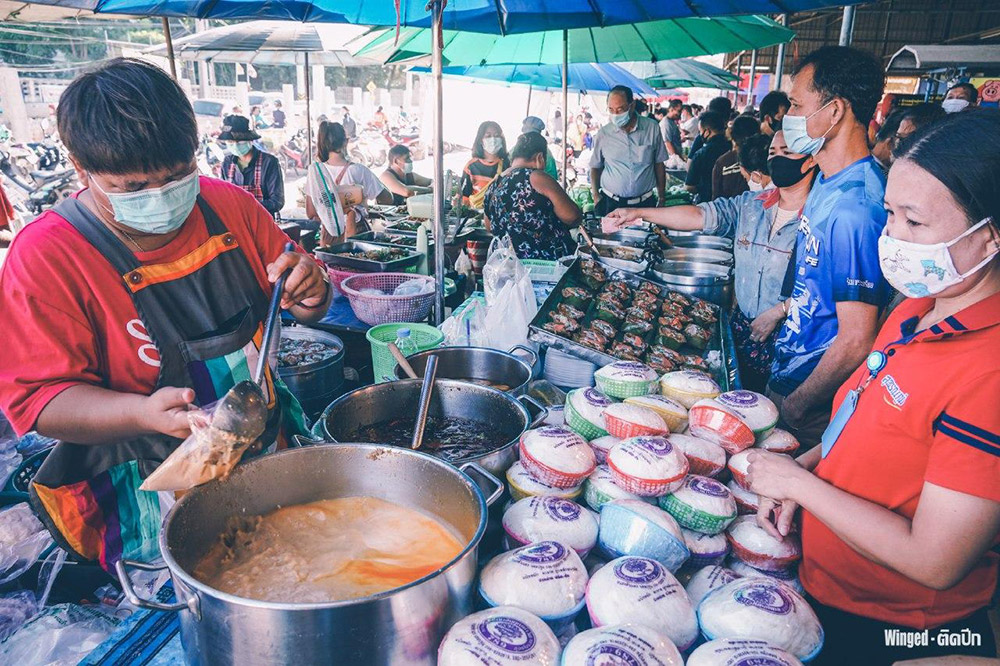 ตลาดนัดหน้าวัดเปโตร นครปฐม