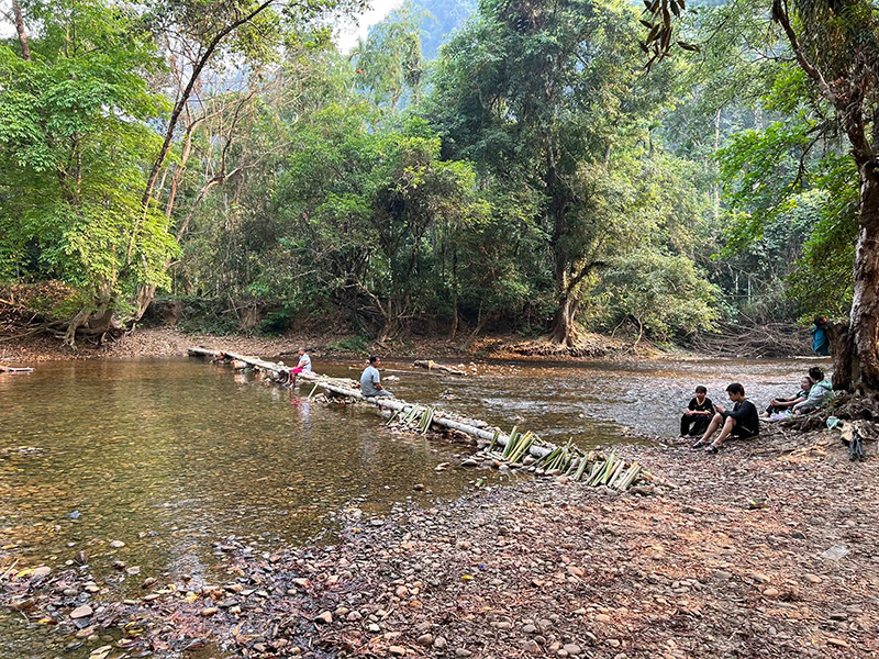 บ้านเสน่ห์พ่อง สังขละบุรี