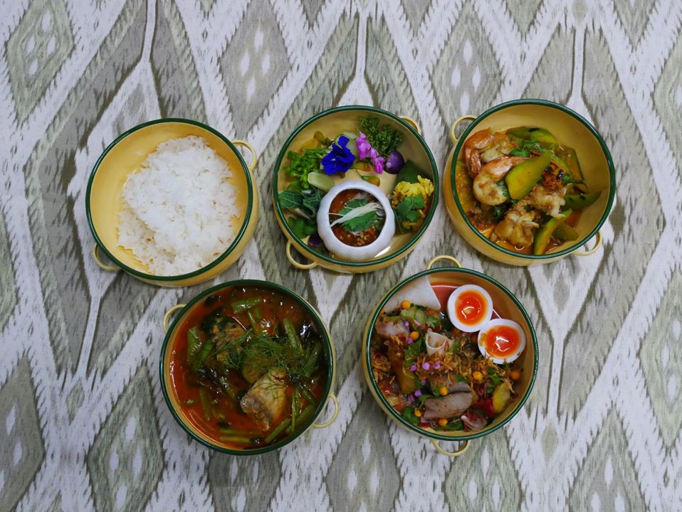 อาหารชุดปิ่นโต เดลิเวอรี่