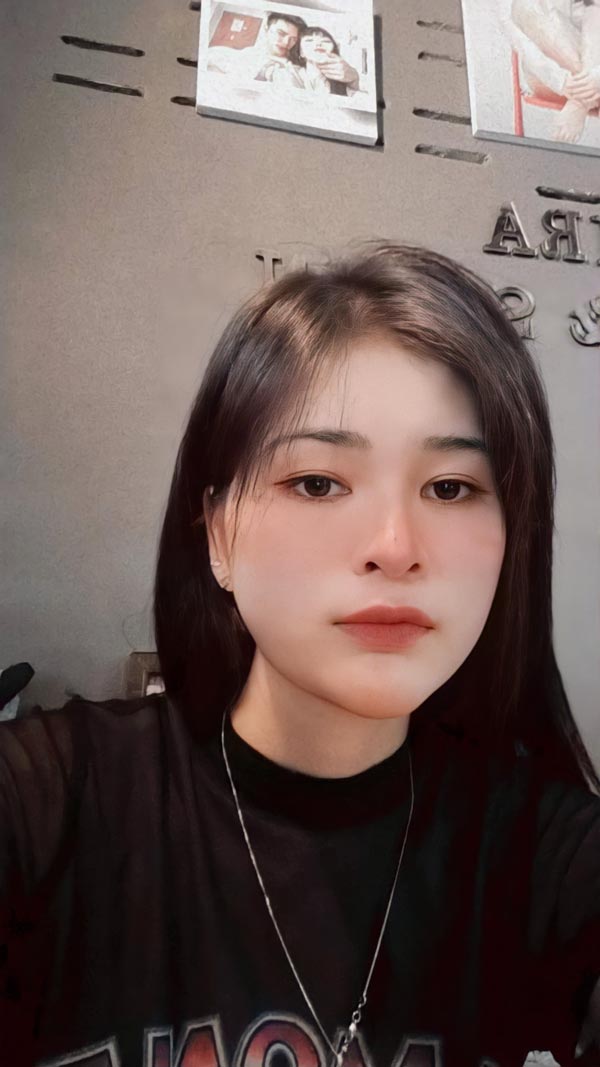 เอ๋ มิรา