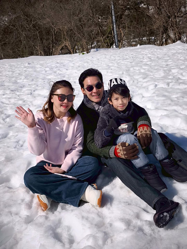 บ้านชาคริต