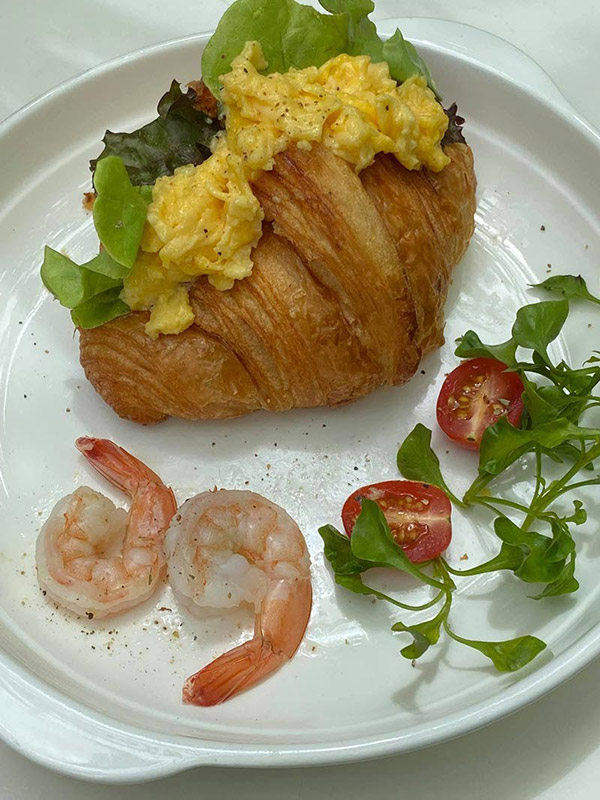 คาเฟ่สุพรรณบุรี