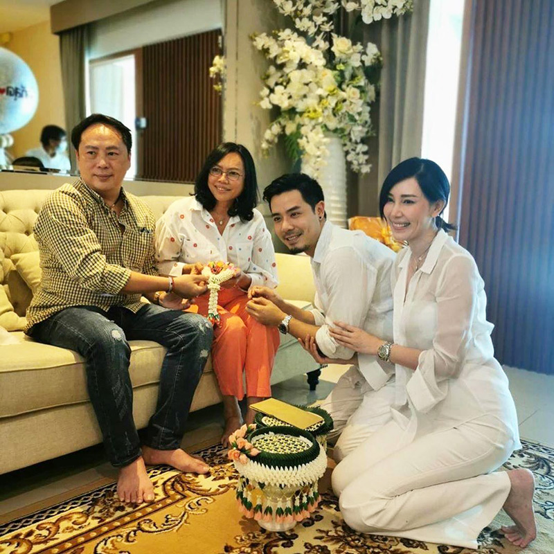 เชน - แพร ทำบุญบ้าน