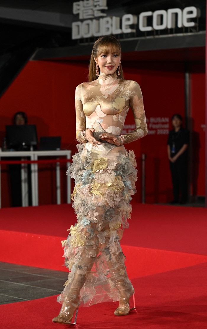  ลิซ่า Lisa BLACKPINK ร่วมงานเทศกาลหนัง Busan International Film Festival 