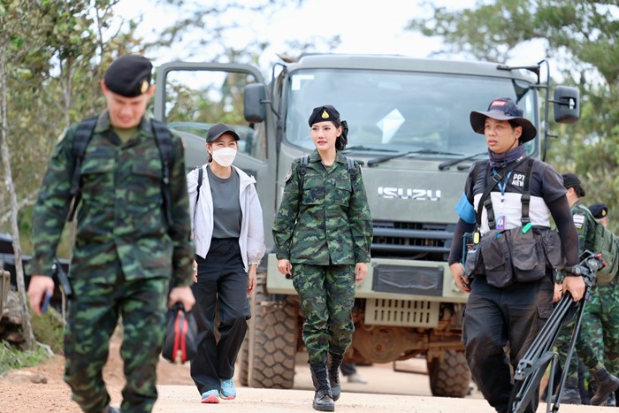 ผู้พันชมพู่ พ.อ.หญิง นุชระวี แจ่มจำรัส รองโฆษก ทบ. 