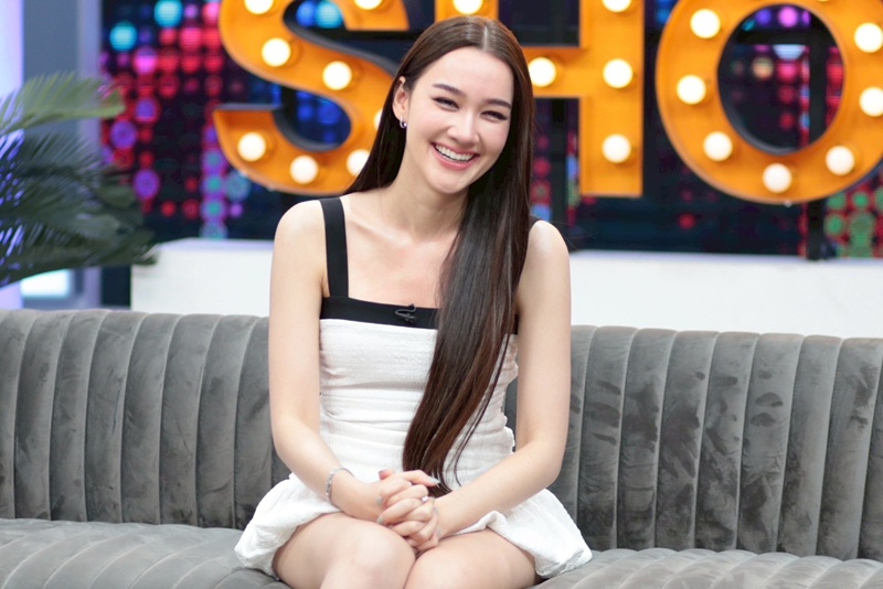 เดียร์น่า ฟลีโป เผยจุดเริ่มต้นสนิท ลิซ่า Blackpink 