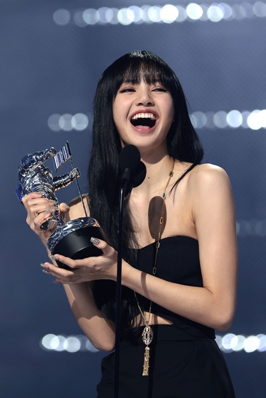 ลิซ่า คว้ารางวัล BEST KPOP MTV VMAs 3 ปีซ้อน