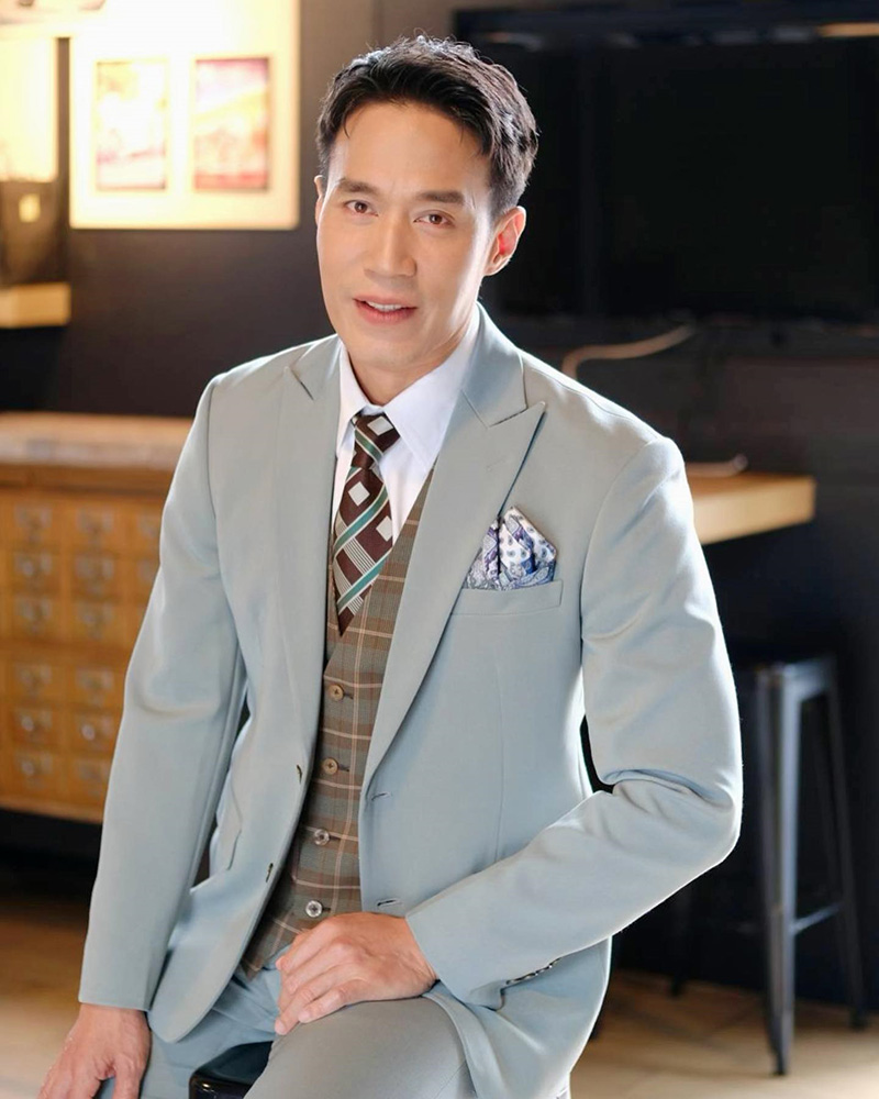 ส่องภาพนอกจอ ดอม เหตระกูล ในวัย 48 ปี