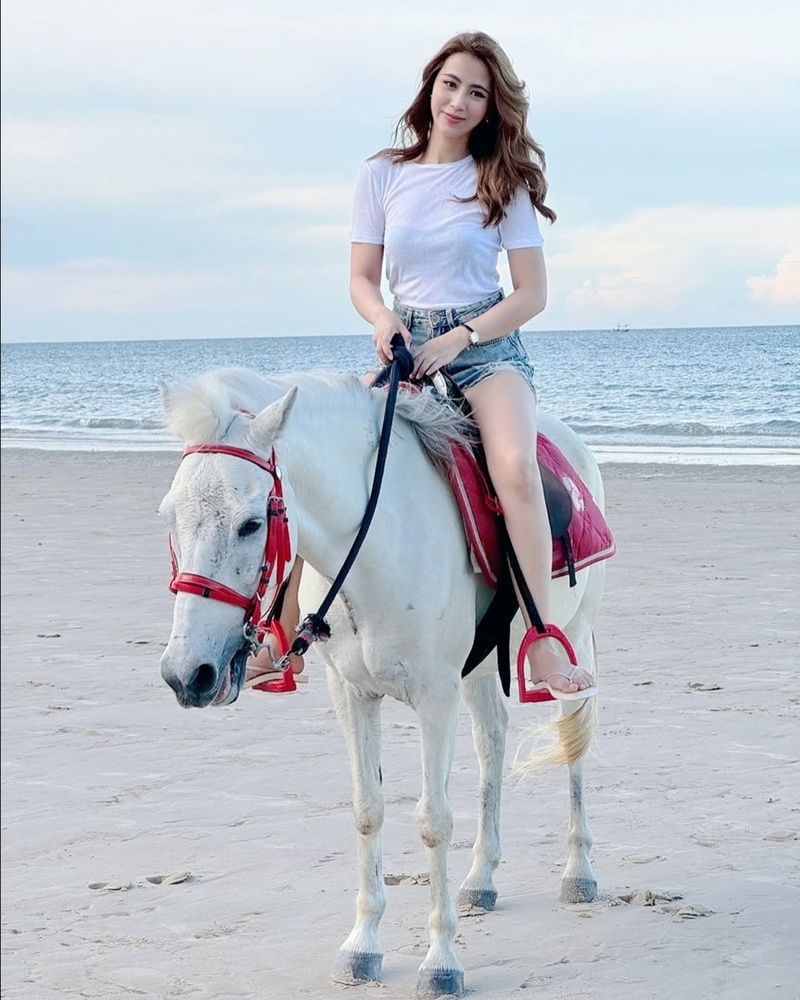 เฟิร์น สุชาดา