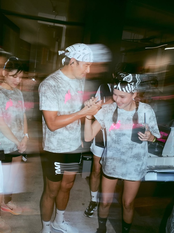 ภาพ เกรท วรินทร พร้อมผองเพื่อน ไปยิ่ง แต่ไม่ได้วิ่ง