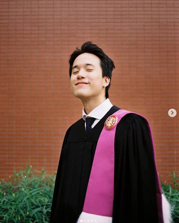 เจมส์ ธีรดนย์