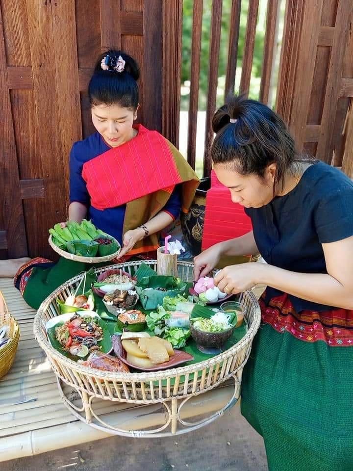 ตลาดไทยวนวัดนาหนอง