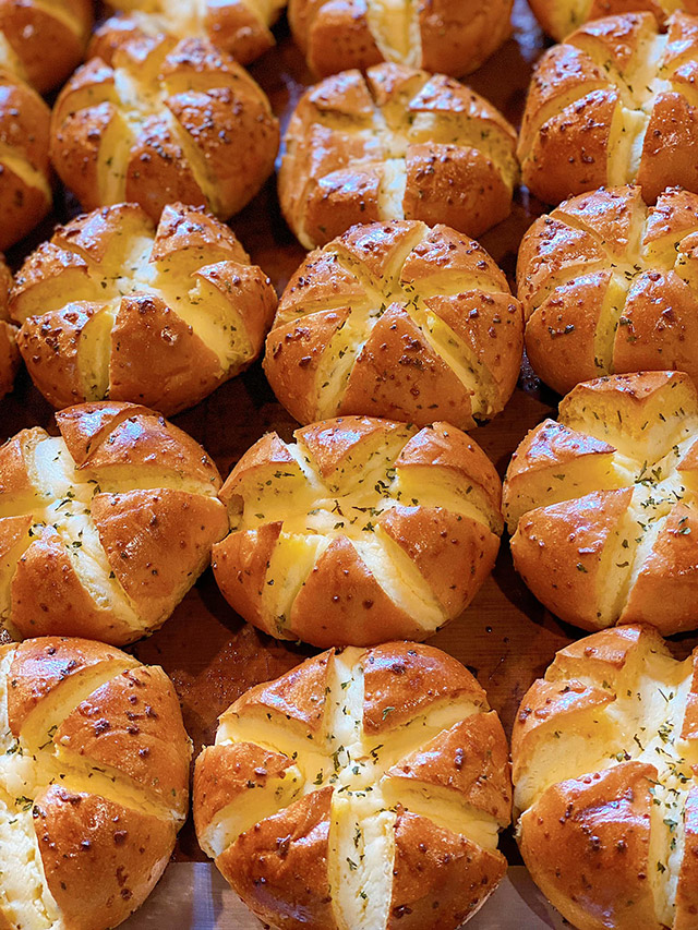 ร้านขนมปังกระทียมครีมชีส