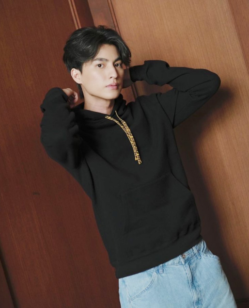 ดาราชายไทย