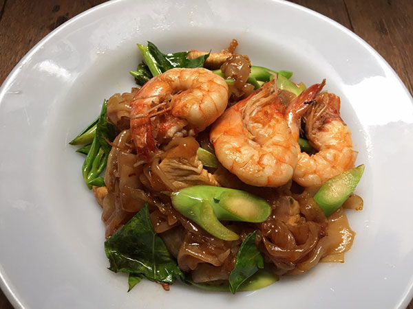 ผัดซีอิ๊วกุ้ง