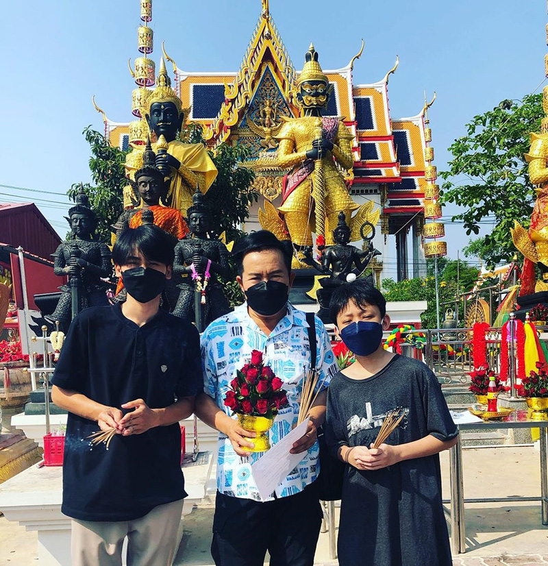 มนต์สิทธิ์ คําสร้อย