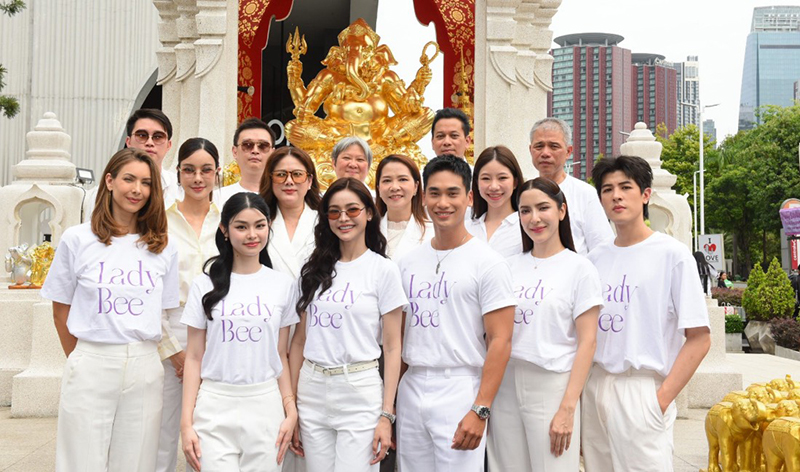 Lady Bee คุณบุญเลื่อง จันดารา อิงฟ้า วราหะ หนังไทย ภาพงานบวงสรวง