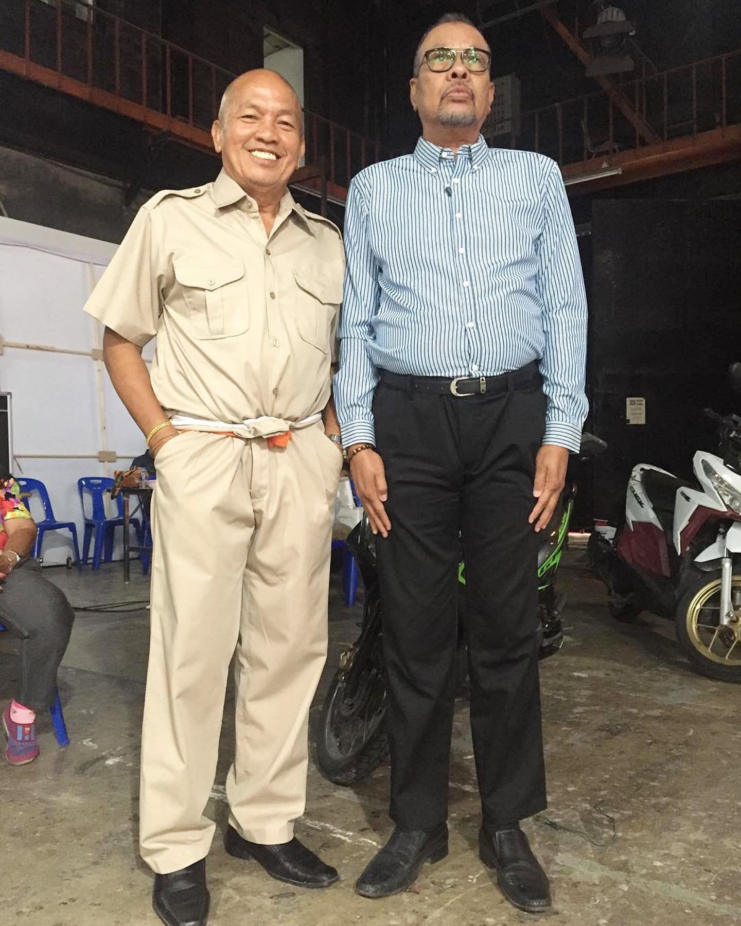 โน้ต เชิญยิ้ม