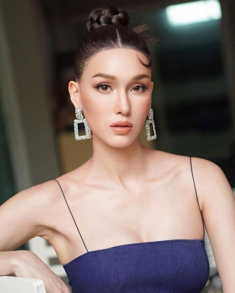 แจ็คกี้ ชาเคอลีน