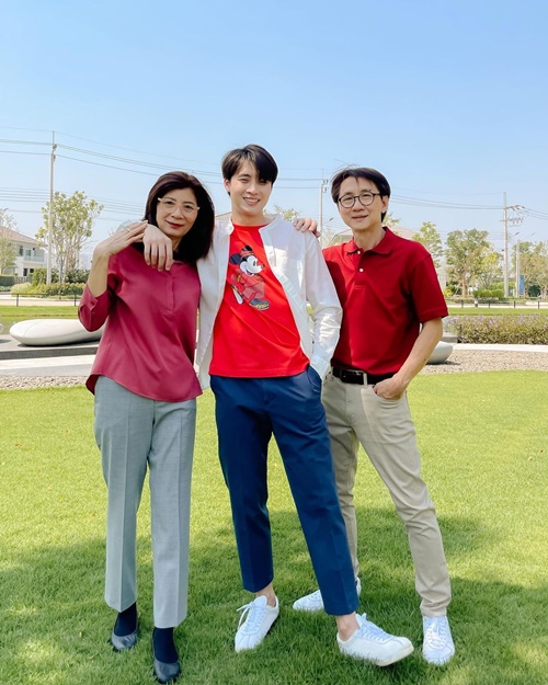 มีน พีรวิชญ์