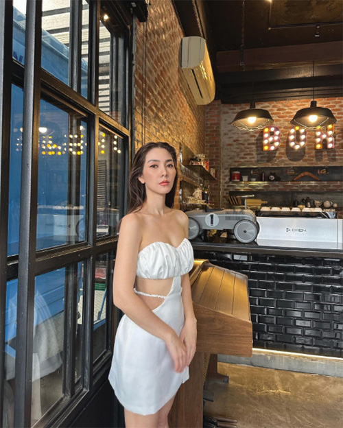 แฟชั่นชุดขาว