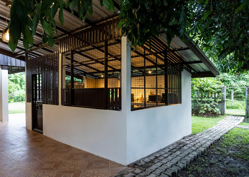 รีโนเวทบ้านครึ่งปูนครึ่งไม้ ห้องครัว