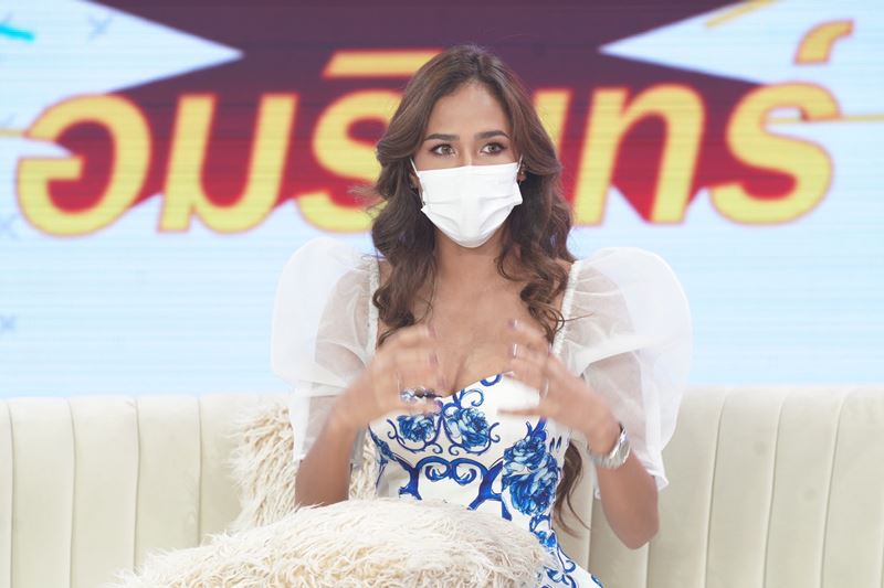 เมญ่า นนธวรรณ