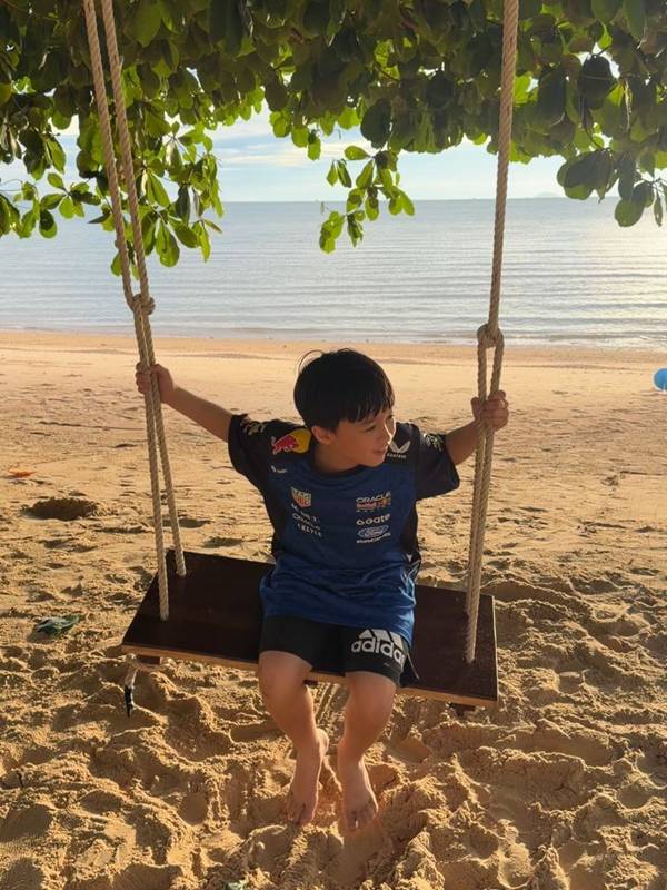 น้องเกล สายฟ้า พายุ 