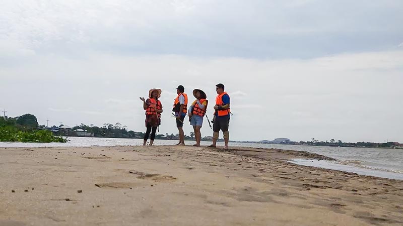 หาดทรายกลางแม่น้ำเจ้าพระยา