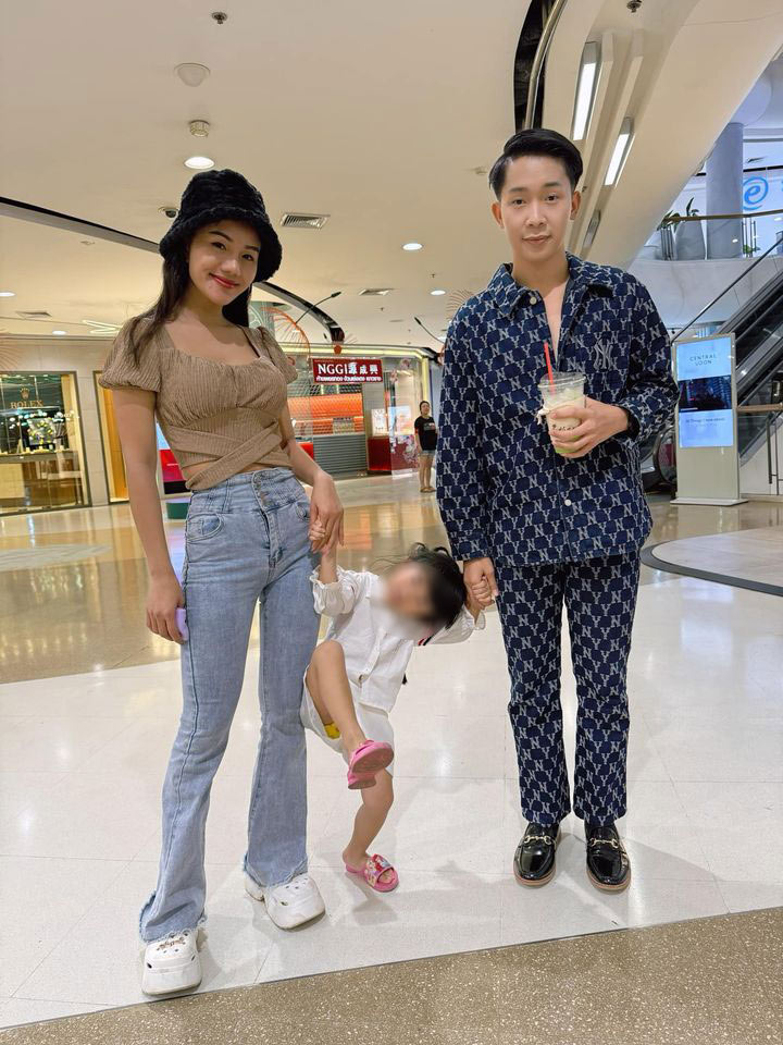  แพรวพราว แสงทอง