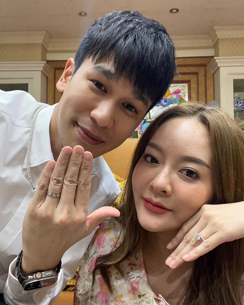 แก้มบุ๋ม พีท 