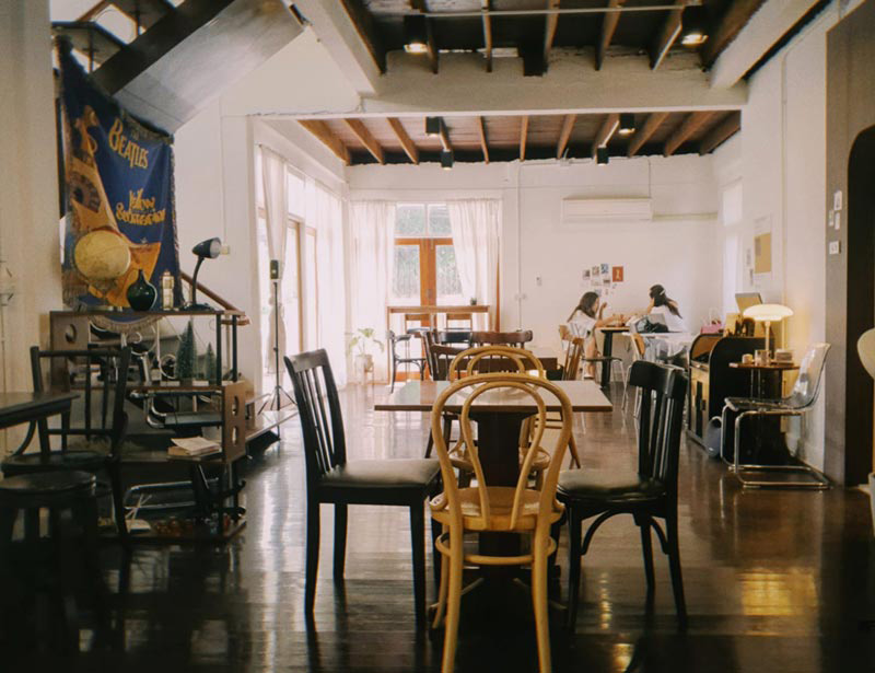 ร้านกาแฟอารีย์