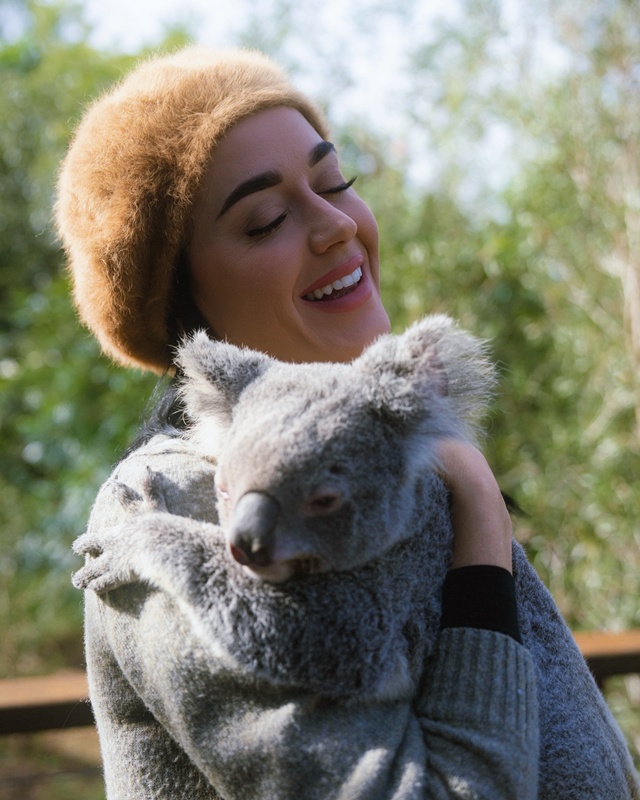 เคที เพอร์รี่ โชว์สวีต จัสติน ทรูโด กลางทะเล