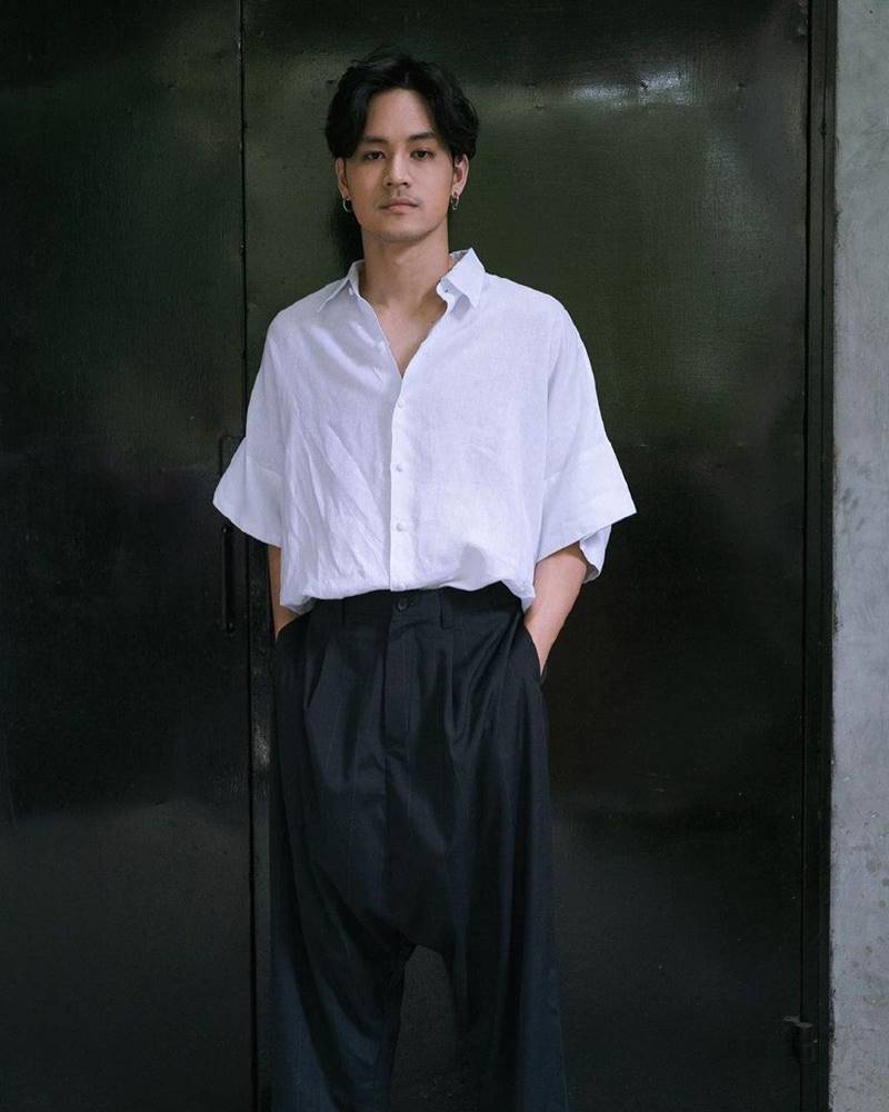 เก้า จิรายุ, วี วิโอเลต
