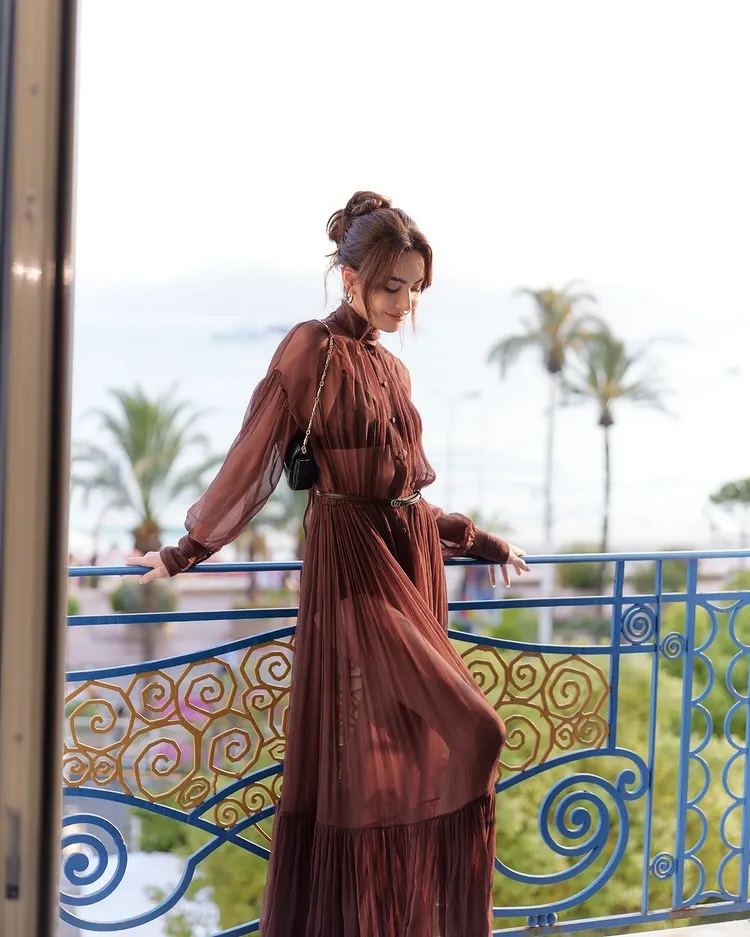 ใหม่ ดาวิกา โททัลลุคสุดชิค สวยเฉิดฉาย กระทบไหล่คนดังระดับโลกมากมาย 