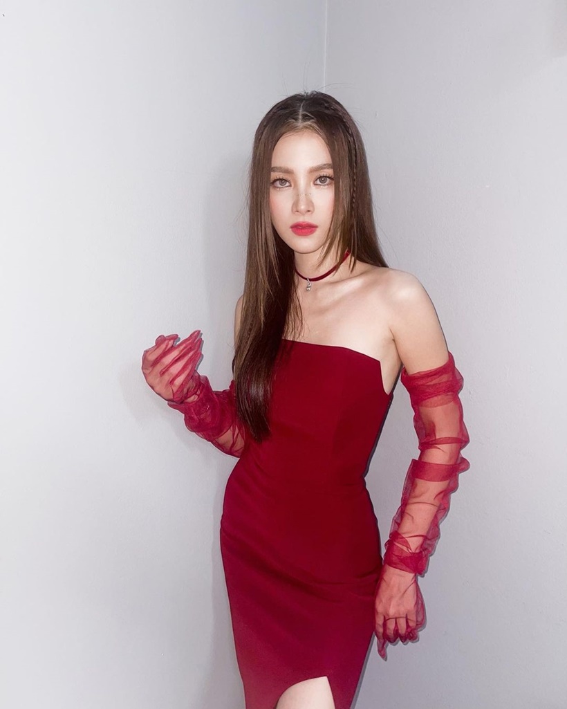 ใบเฟิร์น พิมพ์ชนก