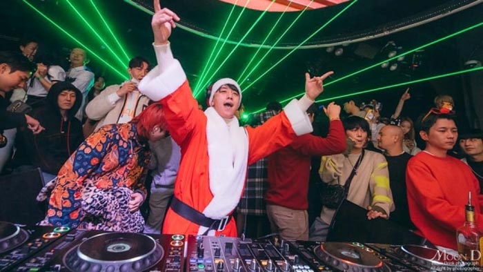 คลับ Burning Sun