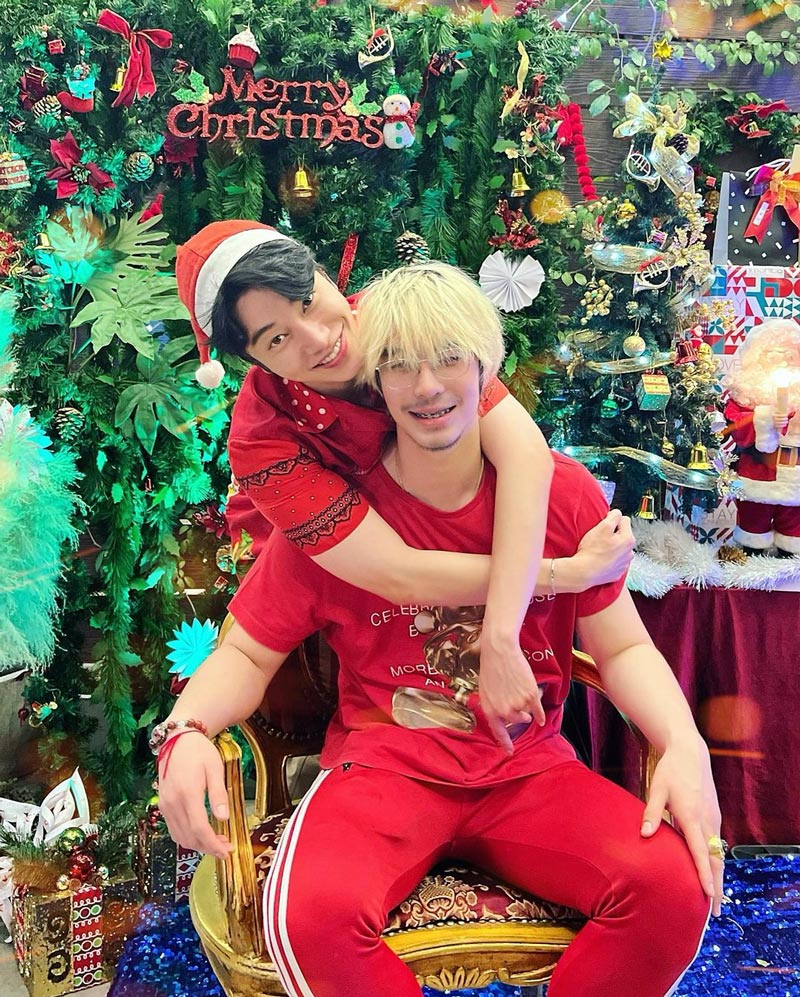 น้องฉัตร ช่างแต่งหน้า