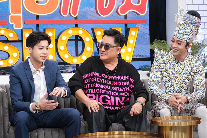 เอกชัย ศรีวิชัย อ้าแขนรับ นุ่น ดำดง เข้าคณะ 