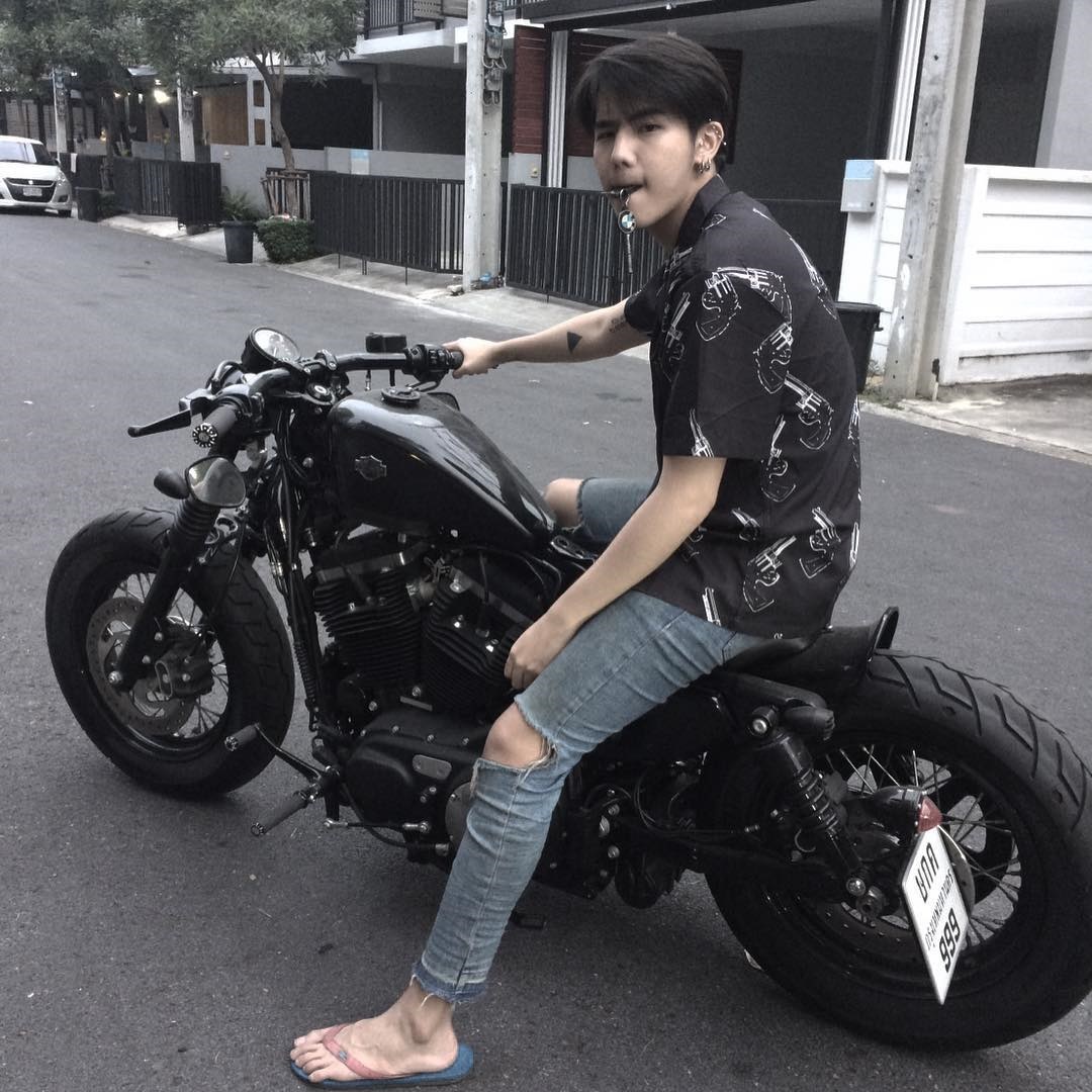 นิก คุณากร