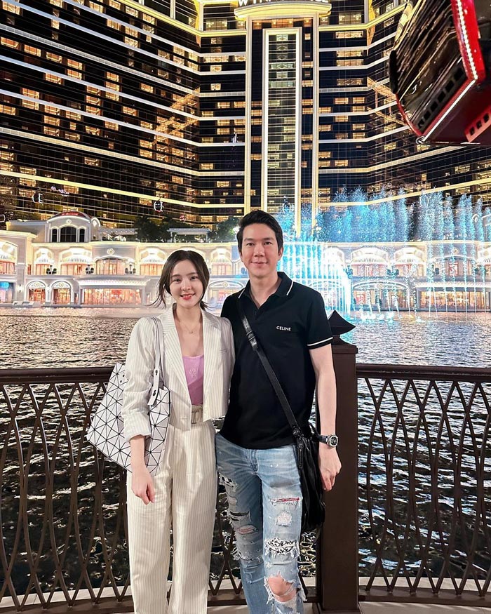 ออม แอมป์