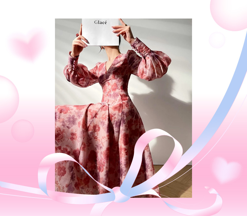 ชุดเดรสสีชมพู