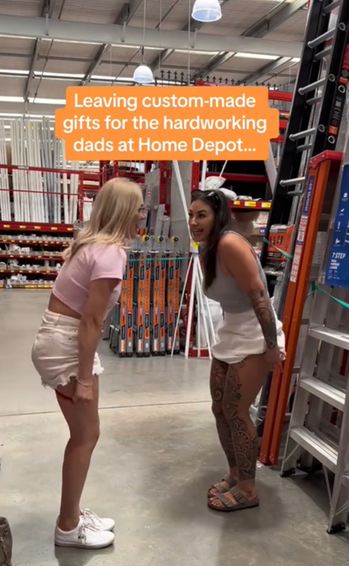 ถอดกางเกงใน