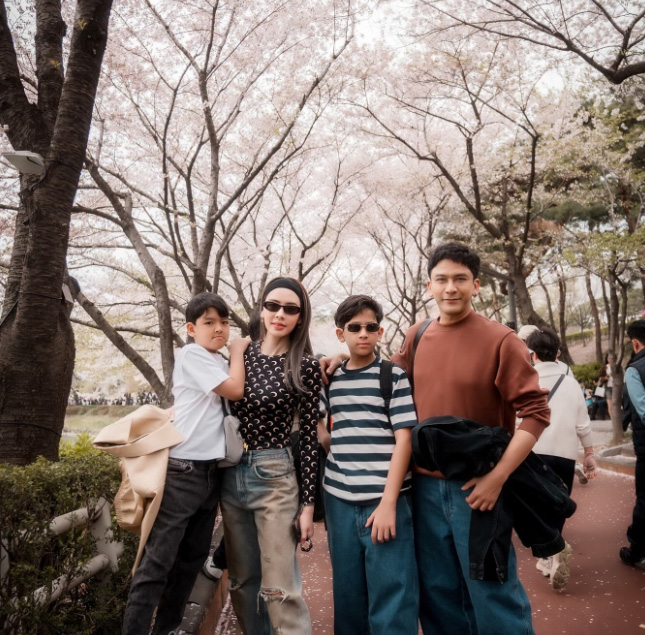 เอ๋ พรทิพย์